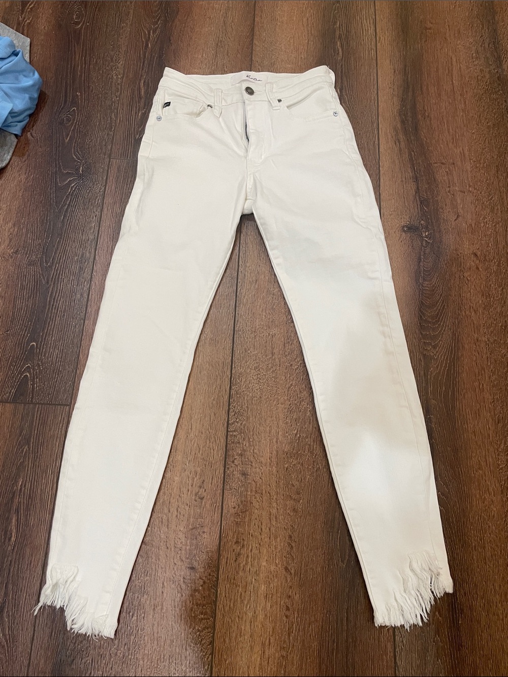 KanCan White Skinny Jeans with Frayed Ankles